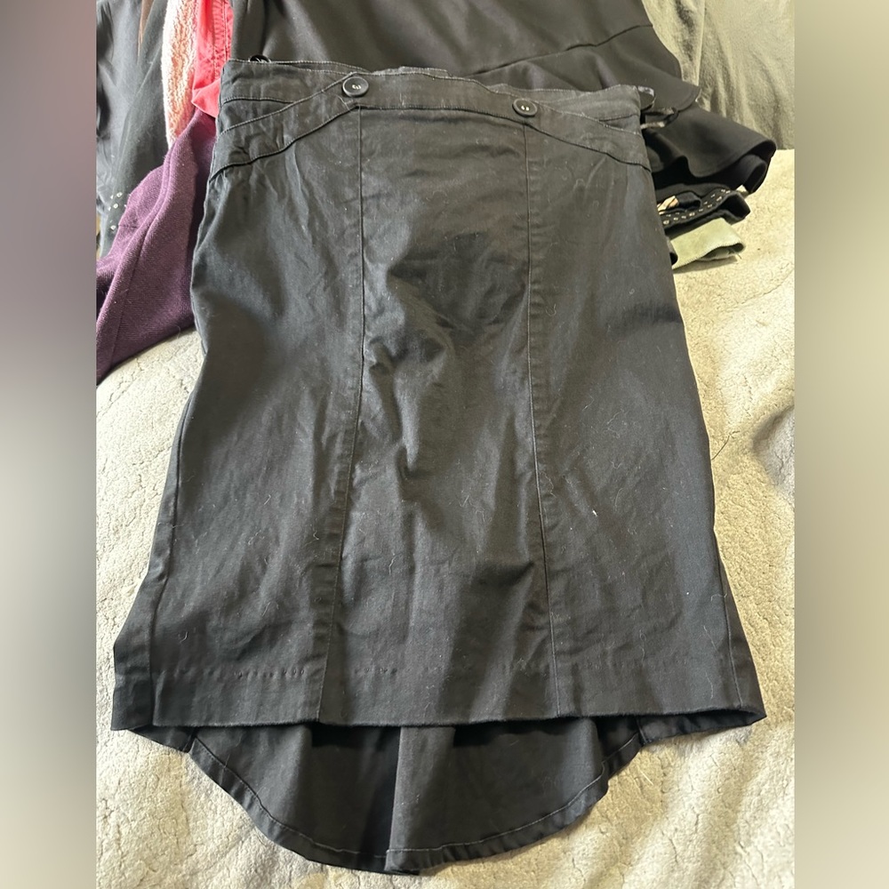 Pleated, fun detail pencil skirt with flare
